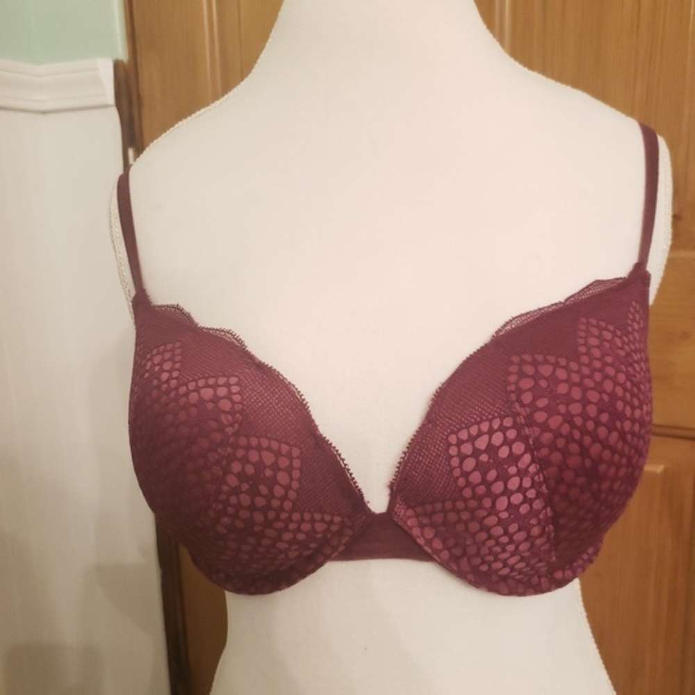 Victoria's Secret very sexy pushup 34D
